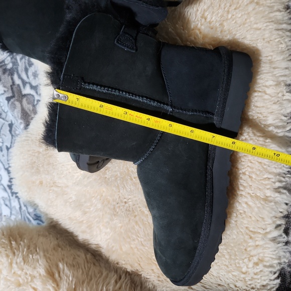 Boots Uggs size 11 UGG® Mini Bailey Bow II Boot - Picture 4 of 8